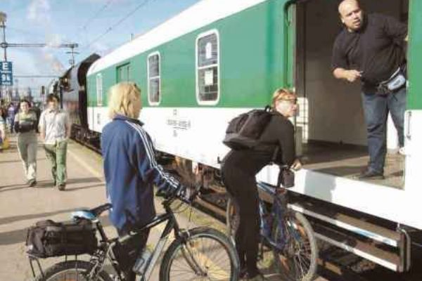 Cyklistická sezóna na železnici začíná v březnu, České dráhy vypraví skoro 7 000 cyklovlaků 