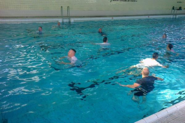V bazénu Radbuzy cvičili strážníci se záchranáři