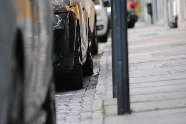 Cheb: Město zahájilo výdej parkovacích karet pro rok 2018