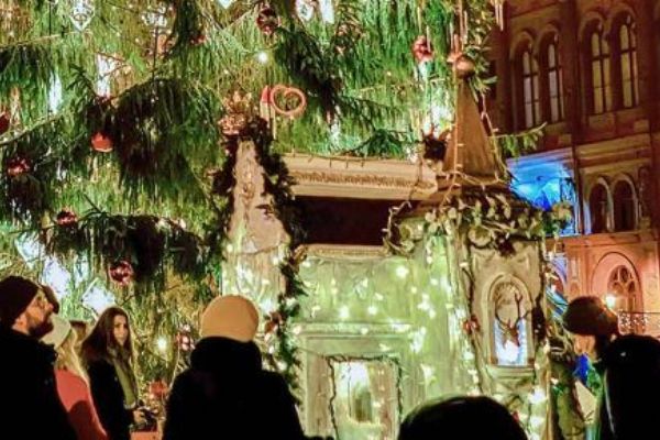 Karlovy Vary: Ve čtvrtek bude mít město svůj vánoční strom