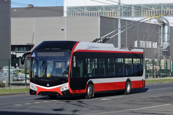 Ekologické trolejbusy Škoda posílí hromadnou dopravu v Opavě