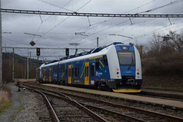 Kraj podepsal smlouvu na linku z Horažďovic do Pňovan s dopravcem Arriva vlaky Kraj podepsal smlouvu na linku z Horažďovic do Pňovan s dopravcem Arriva vlaky