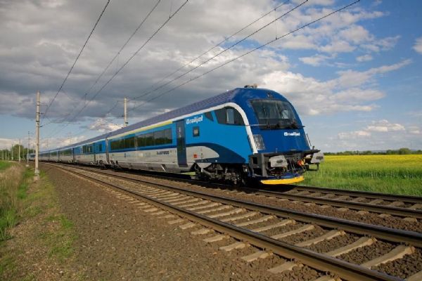 Němečtí železničáři budou opět stávkovat. Očekávají se dopady na spoje z Česka Němečtí železničáři budou opět stávkovat. Očekávají se dopady na spoje z Česka