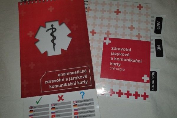 Plzeň poskytla zdravotnickým záchranářům komunikační karty
