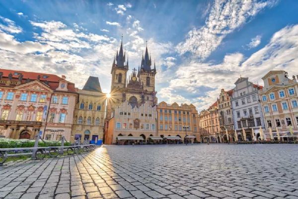 Proč se Praha potýká s nedostatkem řemeslníků? Proč se Praha potýká s nedostatkem řemeslníků?