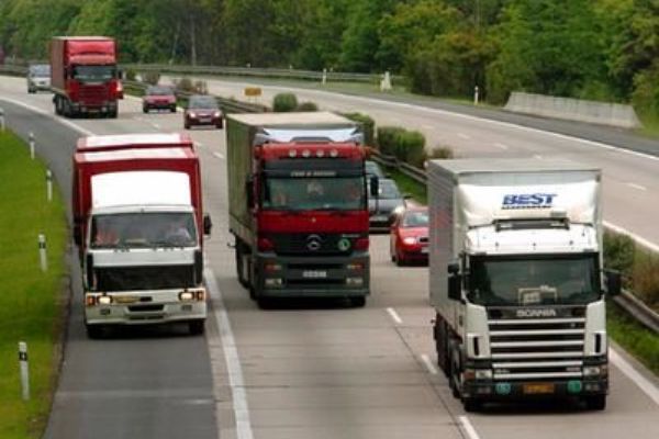 Řidič kamionu v Draženově nadýchal při kontrole více než promile