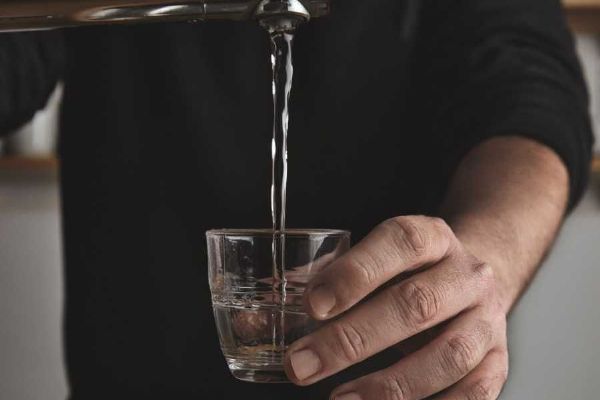 Spotřeba pitné vody v Jihočeském kraji láme rekordy Spotřeba pitné vody v Jihočeském kraji láme rekordy