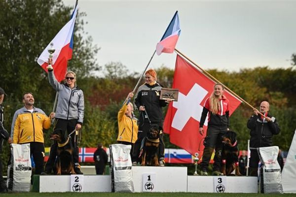 Cheb: Rottweilerka Adele Savalero získala 2. místo na Mistrovství světa rottweilerů