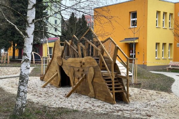 Chodov: Školní zahrady mění podobu Chodov: Školní zahrady mění podobu