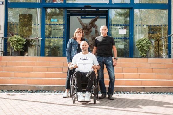 Karlovarský kraj: Výtěžek krajské sbírky využije hendikepovaný sportovec k nákupu nového handbiku
