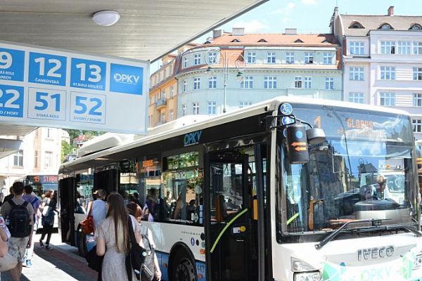 Karlovy Vary: Autobusy opět staví u Tržnice