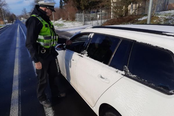 Region: Policisté zkontrolovali téměř 330 vozidel