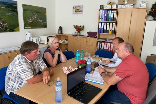 Region: Zástupci kraje jednali se starosty obcí Bražec, Čichalov a Vrbice