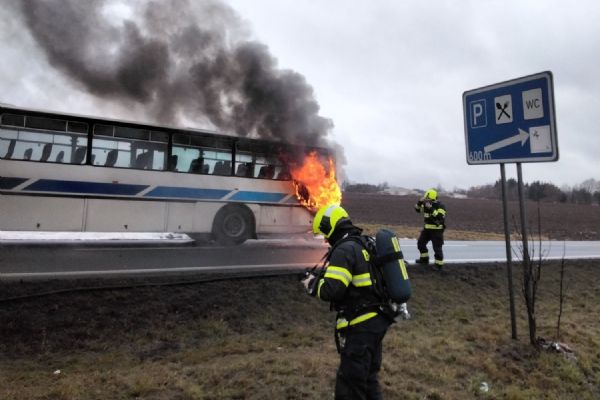 Toužim: Hořel linkový autobus
