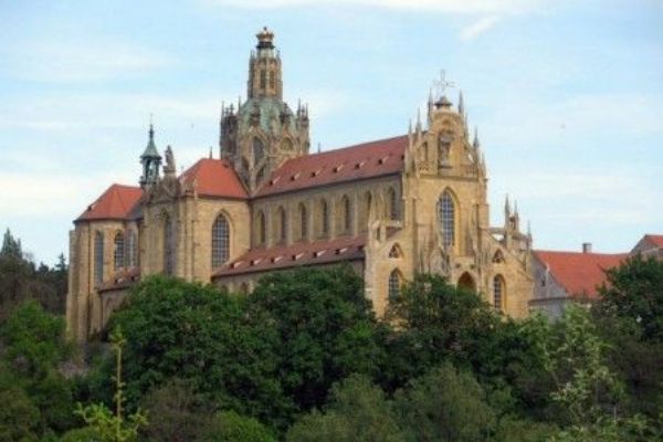 Tři velké kláštery v Plzeňském kraji čekají letos opravy za stamiliony
