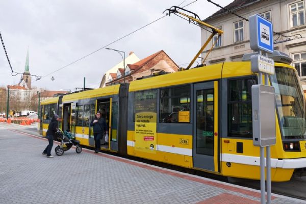 Město Plzeň rozdělilo přebytek rozpočtu, peníze dá na opravu tramvajové trati i jinam  
