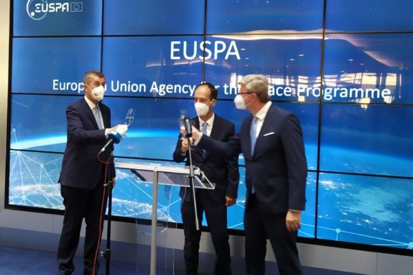 Agentura pro Kosmický program EU včera v Praze zahájila svoji činnost