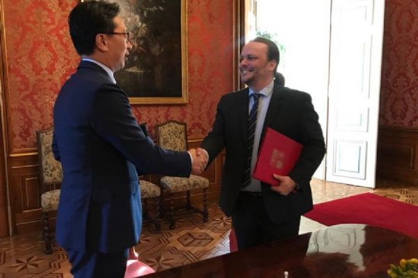 V Nostickém paláci byl slavnostně podepsán Prováděcí program spolupráce v oblasti školství a kultury mezi vládou České republiky a vládou Korejské republiky