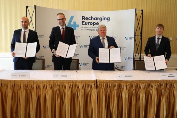 Visegrádská čtyřka podporuje jadernou energetiku, podepsala společné prohlášení