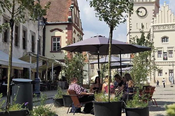 Žižkovo náměstí v Táboře oživlo: Pěší zóna a kultura za 800 tisíc Žižkovo náměstí v Táboře oživlo: Pěší zóna a kultura za 800 tisíc