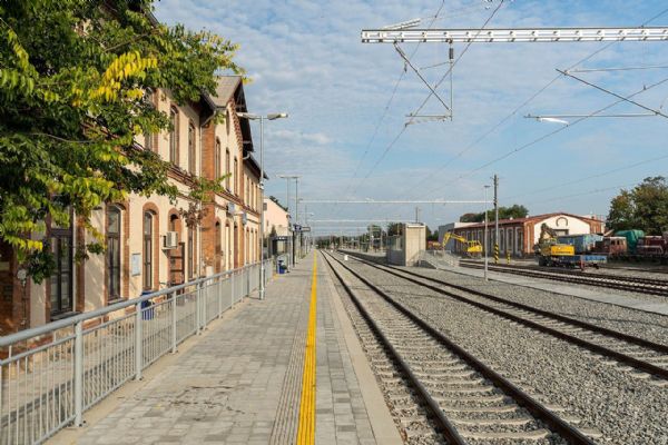 Zahájení železniční výluky mezi Střelicemi a Rapoticemi