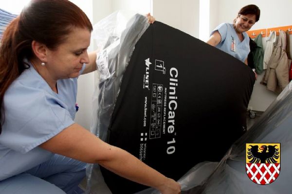 Cheb: Nemocnice má 15 nových antidekubitních matrací