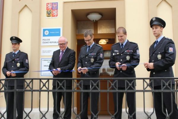 Loket: Dnes bylo slavnostně otevřeno Obvodní oddělení Policie ČR 