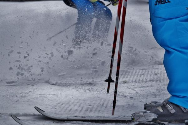 Potůčky: Srážka dvou lyžařů. Policie hledá svědky