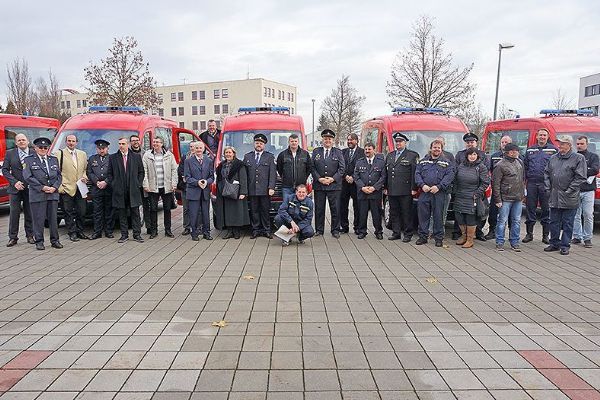 Region: K dobrovolným hasičům putují další nové vozy 