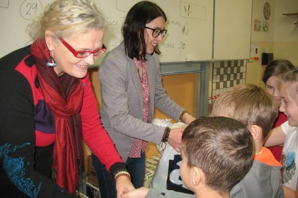 Sokolov: Školáci uspořádali sbírku pro děti z Azylového domu
