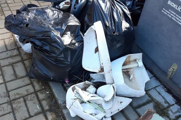Ukliďme svět. Celosvětový úklidový den se blíží Ukliďme svět. Celosvětový úklidový den se blíží