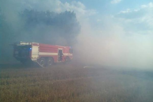 Chebsko: Hasiči včera zasahovali u požáru pole