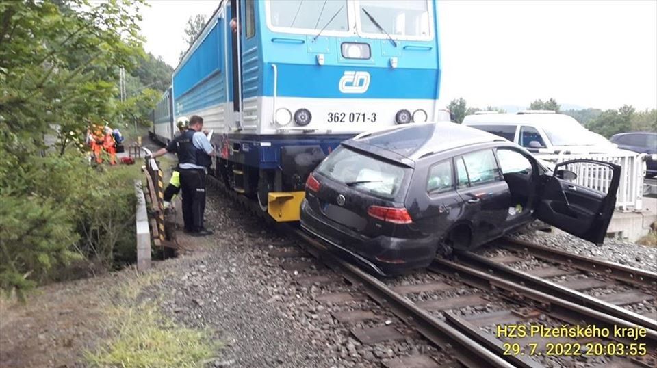 Plzeňské ČSAD bleskově zajistilo náhradní dopravu při havárii vlaku ve Švihově