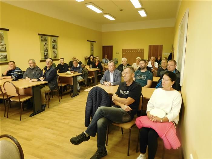 Občané Podhradu diskutovali s provozovatelem chebského letiště