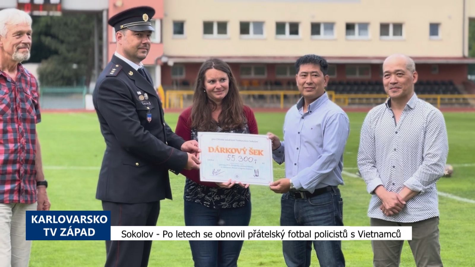 Sokolov: Po letech se obnovil přátelský fotbal policistů a Vietnamců (TV Západ)