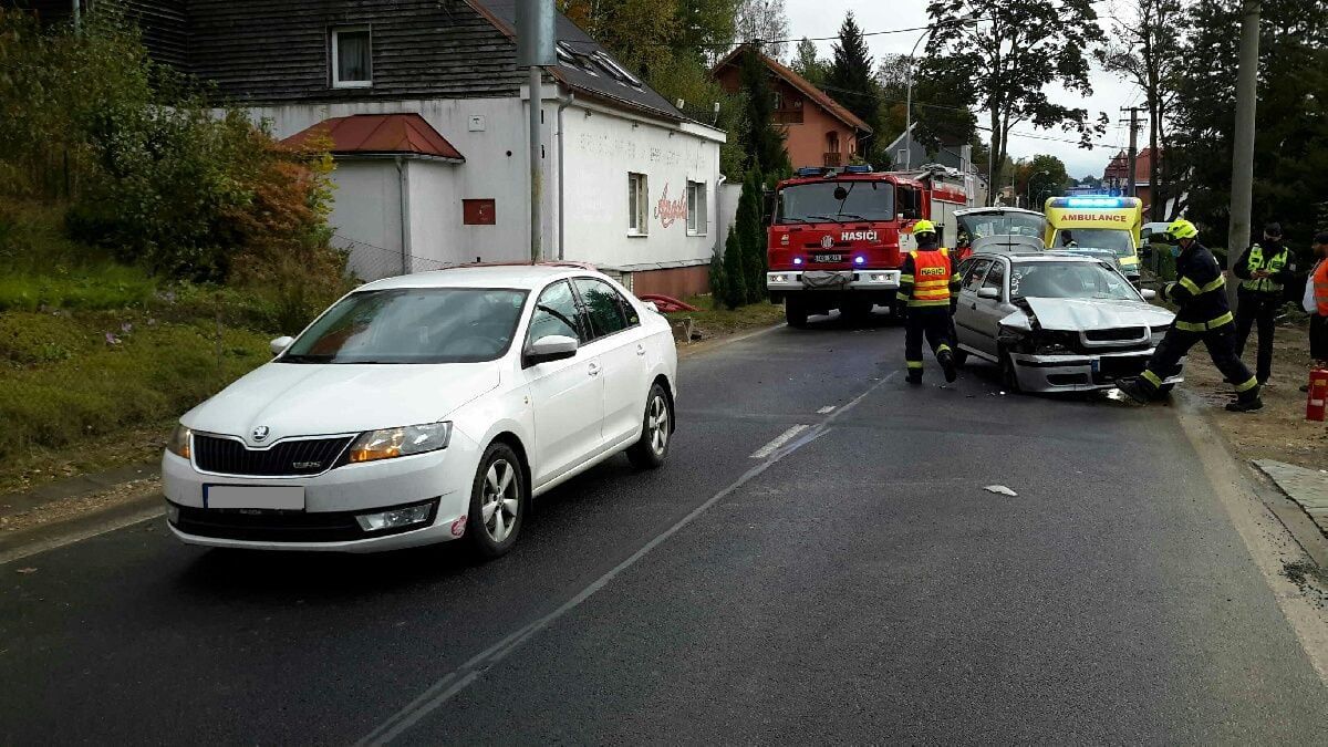 Kraslice, Kyselka: Dvě včerejší nehody uzavřely provoz na silnici