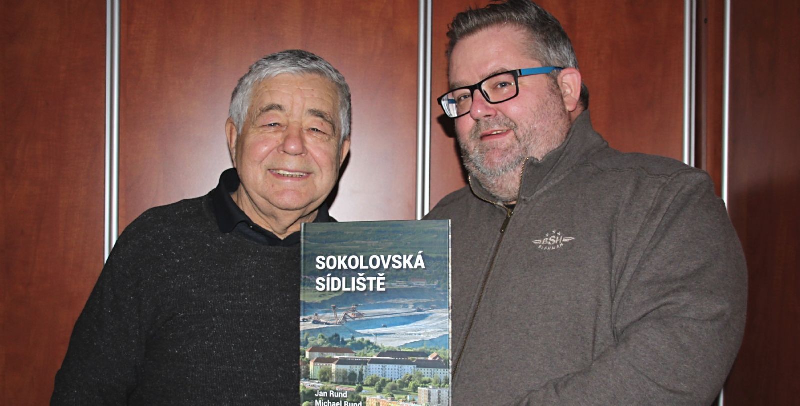 Sokolov: Jan a Michael Rundovi napsali o sídlištích ve městě 