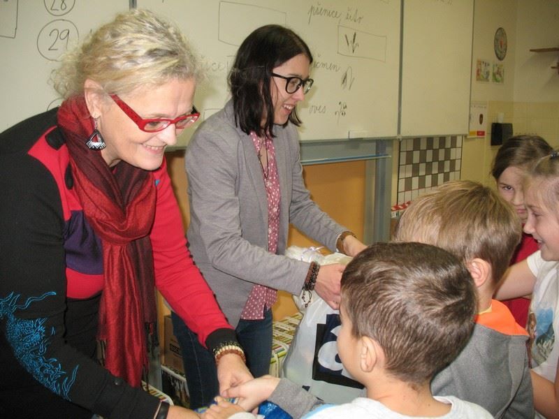 Sokolov: Školáci uspořádali sbírku pro děti z Azylového domu