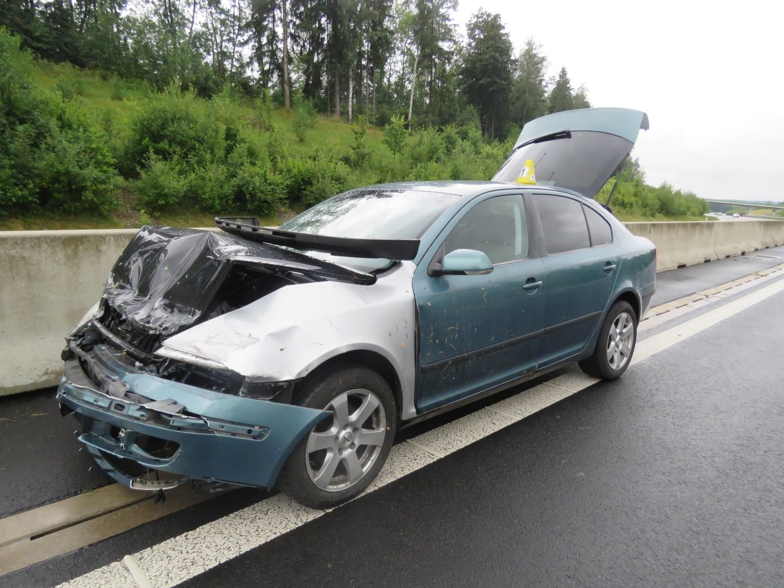 Sokolovsko: Dvě včerejší dopravní nehody na šestce